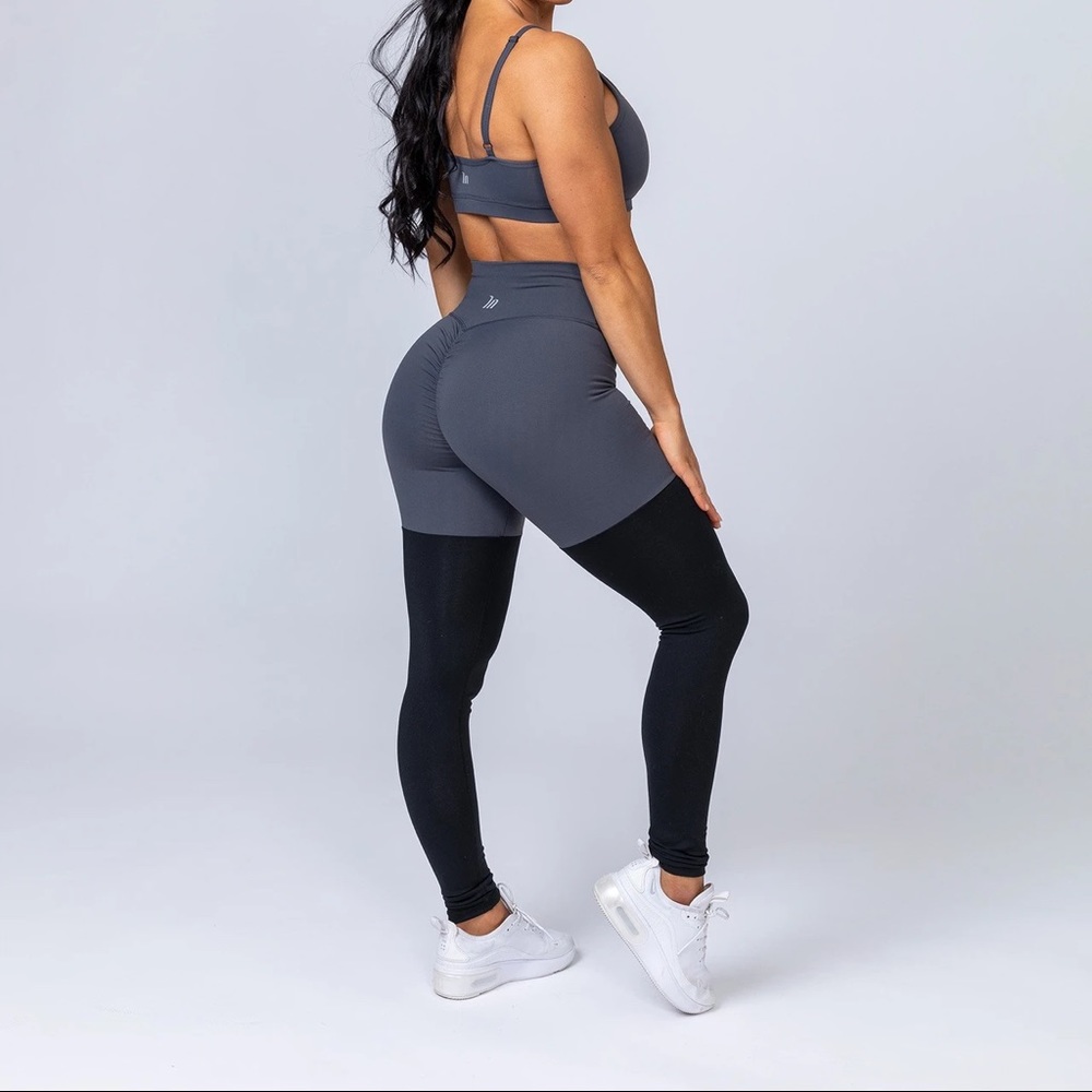 Muscle Nation Two Tone Scrunch Leggings - Shadow Grey / Black